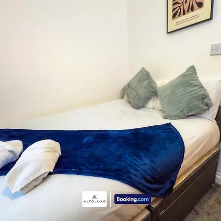 Inactive The Purple 5br House By Altoluxoexperience Short Lets & Serviced With Free Parking *