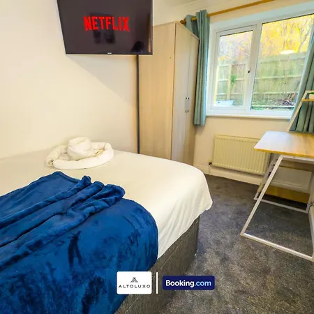 Feriehus Inactive The Purple 5br House By Altoluxoexperience Short Lets & Serviced With Free Parking Bristol
